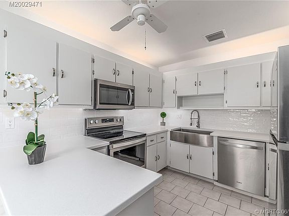 3rd image of 1600 SE Saint Lucie Blvd APT 214