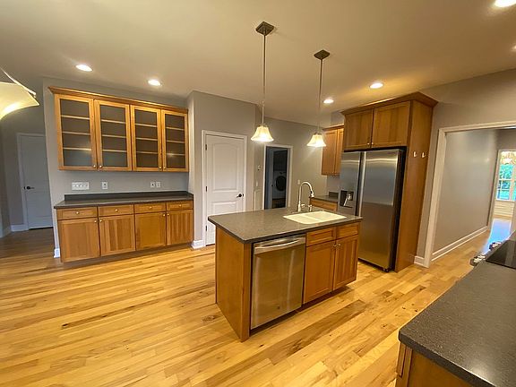 5th image of 119 McNeilly Cir