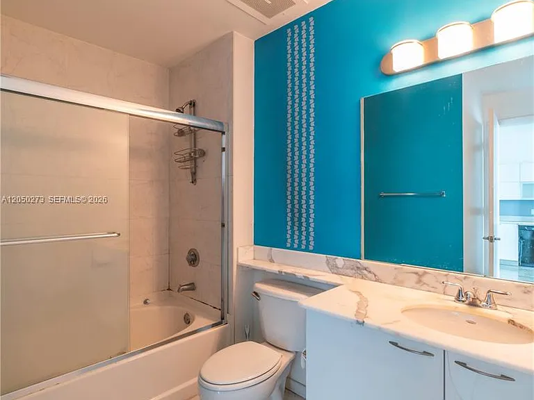 234 NE 3rd St #305 — Photo 5