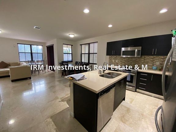 5th image of 10366 NW 70th Ter