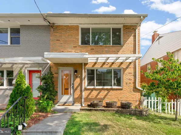 708 Decatur Pl NE, Washington, DC 20017