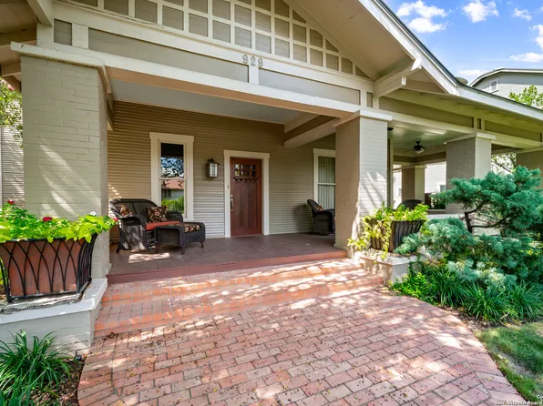 929 Cambridge Oval, San Antonio, TX 78209