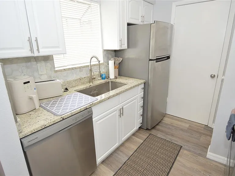 8754 Mallard Reserve Dr #202 — Photo 5