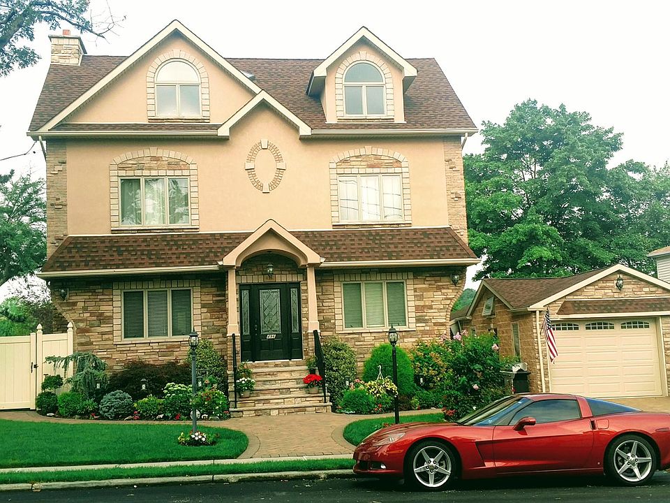1st image of 496 Wainwright Ave #1