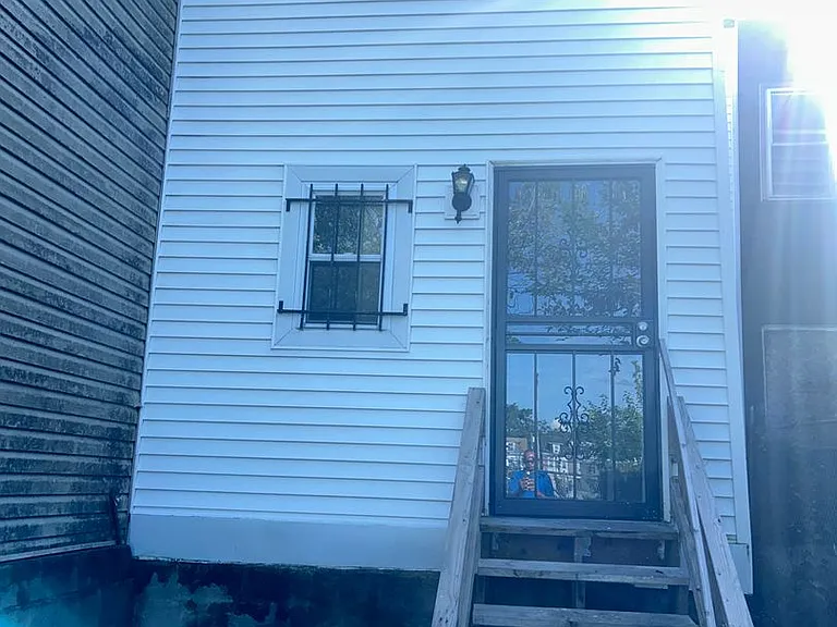 38 Bond St — Photo 5