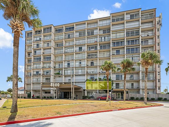2nd image of 4600 Ocean Dr APT 206