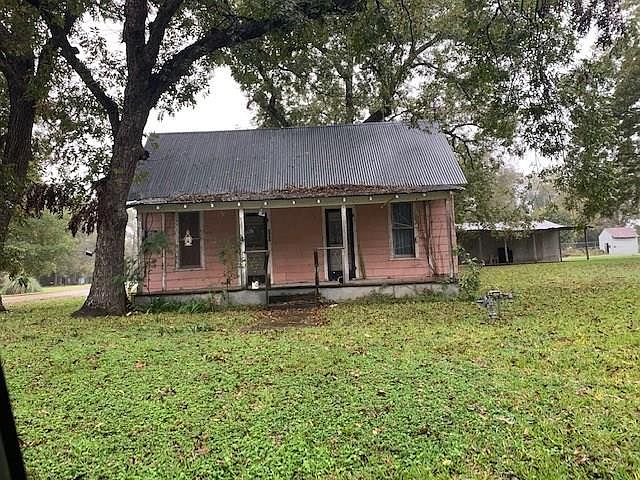 1st image of 301 N Eastland