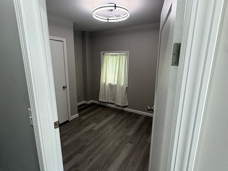 5054 Gratiot Ave #5 — Photo 6