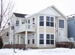 1611 Simms St, Aurora, IL 60504