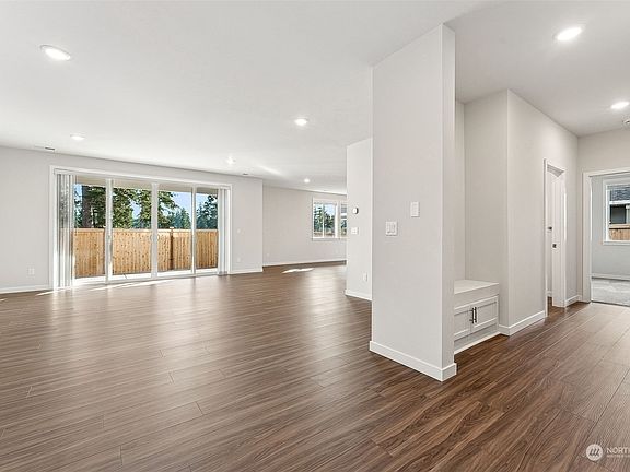 5th image of 20921 47th Avenue Ct E #6