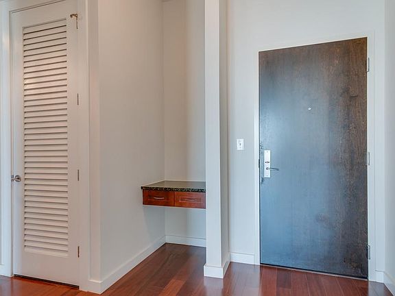 3rd image of 900 20th Ave S APT 1007