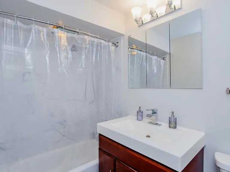 7234 W North Ave — Photo 7