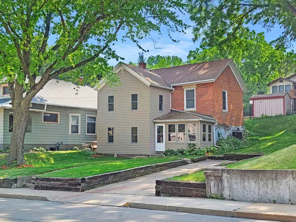 512 Franklin St, Galena, IL 61036