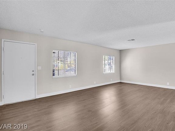 3rd image of 1866 Beesley Dr