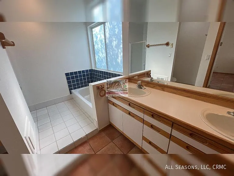 127 Yale Ave — Photo 10