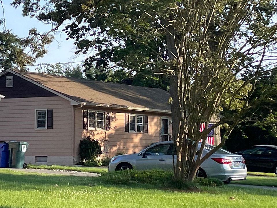 2nd image of 405 Wisseman Ave