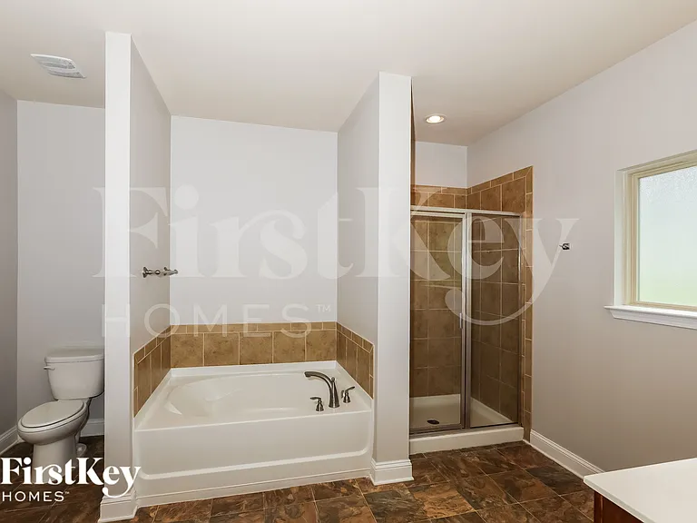 1000 Yorkshire Dr — Photo 11