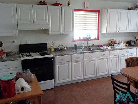 3rd image of 804 N 4th St
