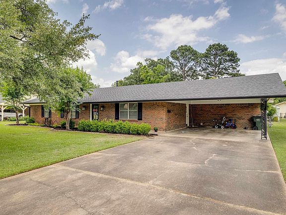 3rd image of 404 Island Dr