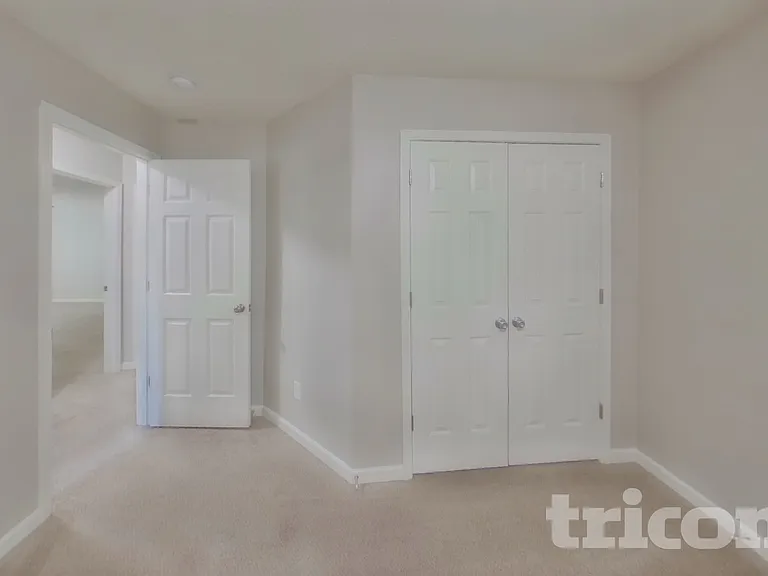 121 Eagle Pointe Dr — Photo 13