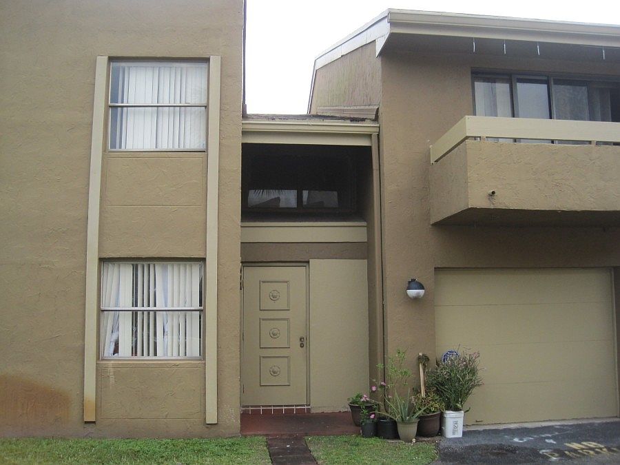 1st image of 8350 N Missionwood Cir