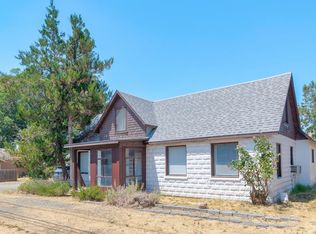 2352 Redwood Ave, Grants Pass, OR 97527