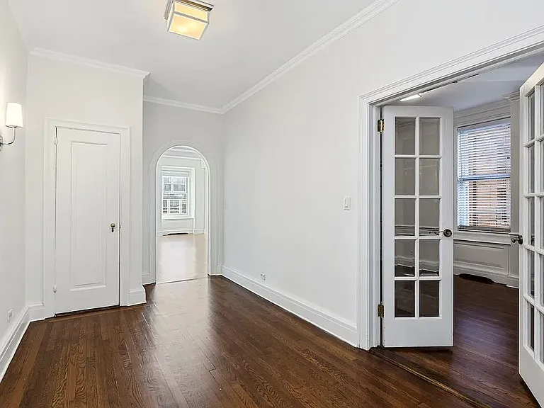 544 E 86th St #1SW — Photo 5