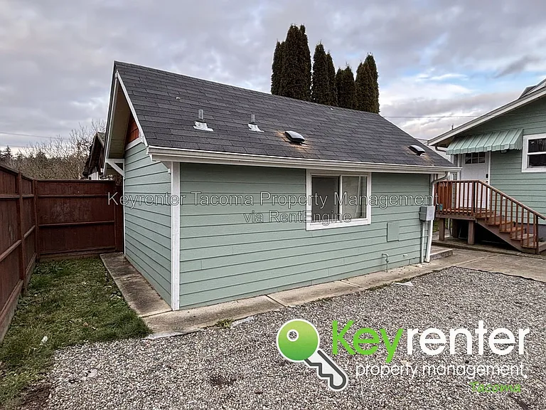 8434 Tacoma Ave S — Photo 8