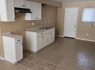 325 Monterey St APT B, Bakersfield, CA 93305