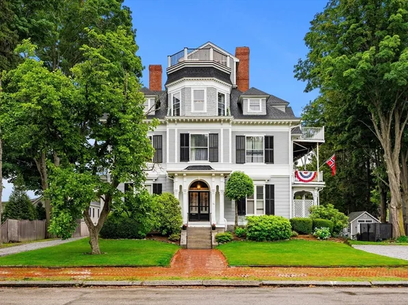 39 Broad St APT 5, Newburyport, MA 01950