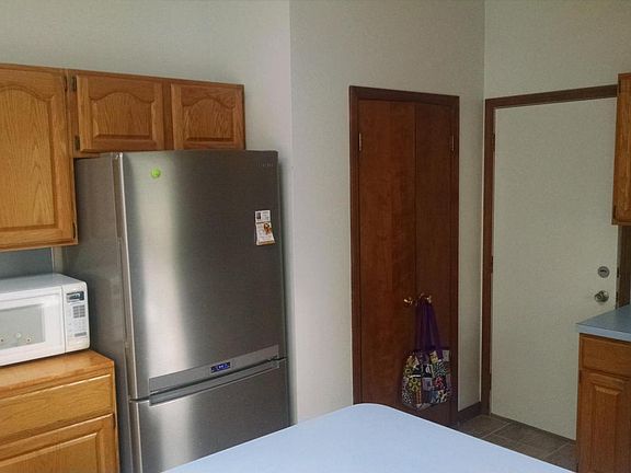 2nd image of 2303 Jamestown Dr SE