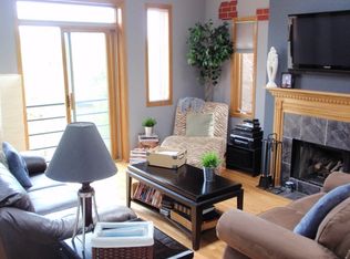 1070 N Milwaukee Ave APT 2S, Chicago, IL 60642