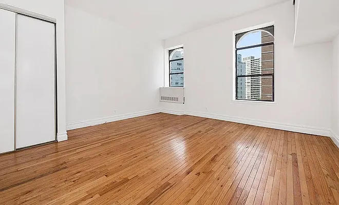 Rented by CitySites Real Estate Group | media 3