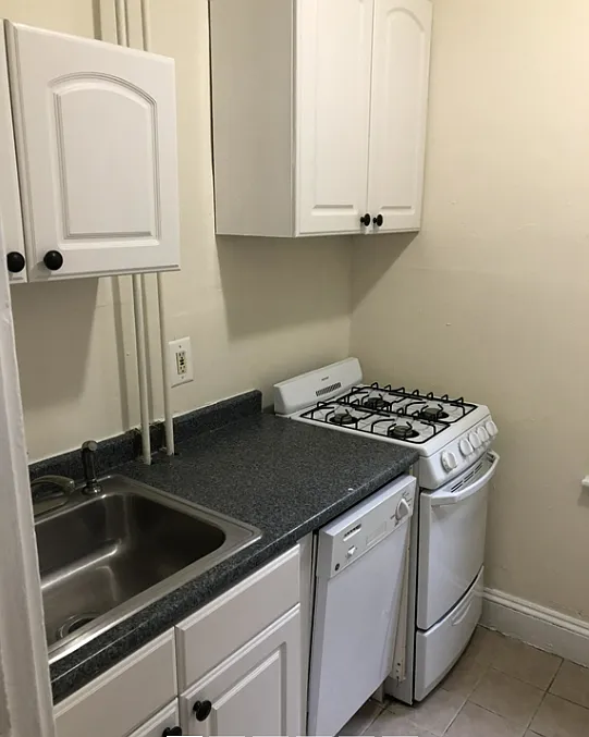 2 bed, 9999 sqft, $3,050 — Photo 4
