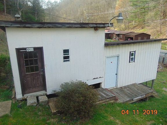 2nd image of 8721 State Road Frk