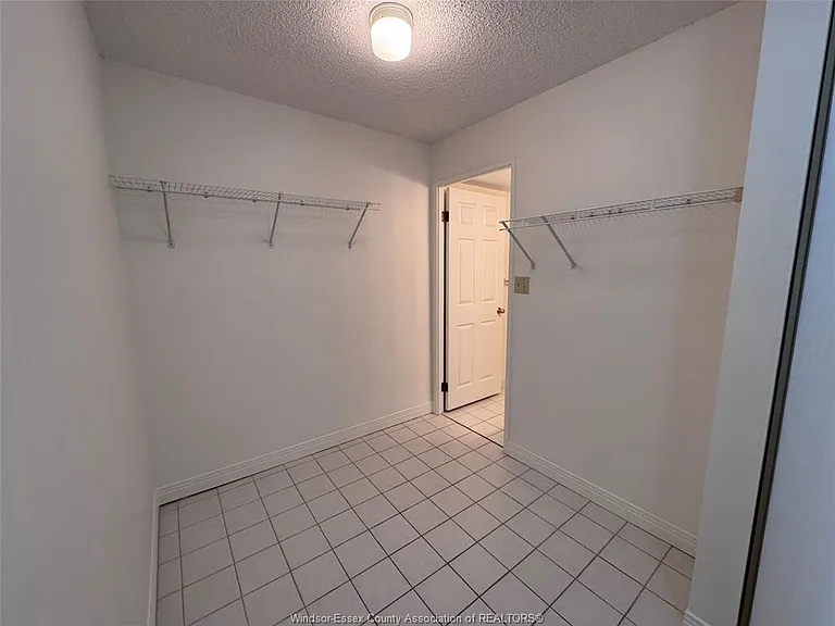 75 Riverside Dr E #406 — Photo 8