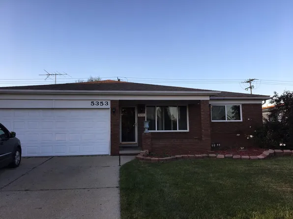 5353 Windham Dr, Sterling Heights, MI 48310