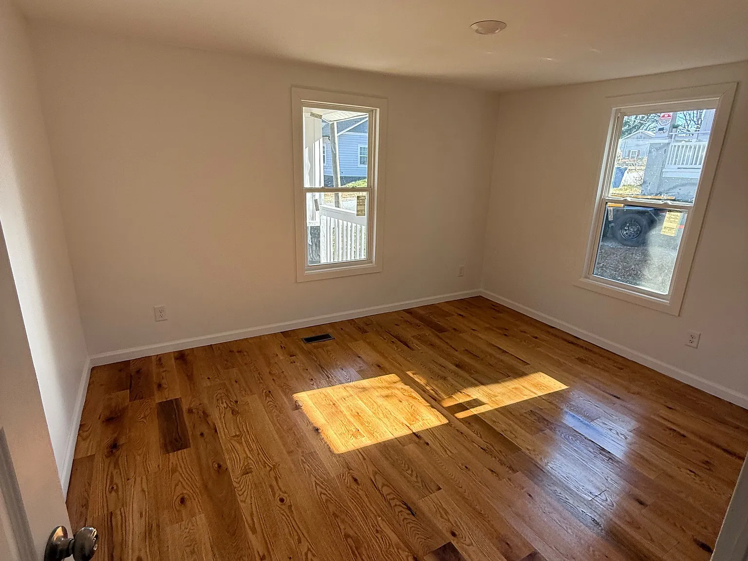 2 bed, 850 sqft, $1,300 — Photo 4