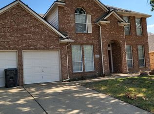 6411 Clear Pool Dr, Arlington, TX 76018