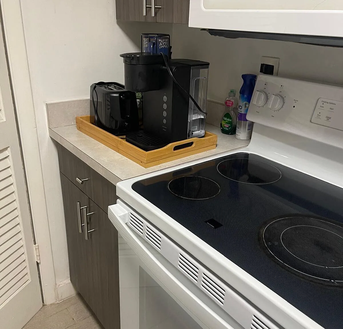 1 bed, 1.0 bath, 550 sqft, $1,750 — Photo 1