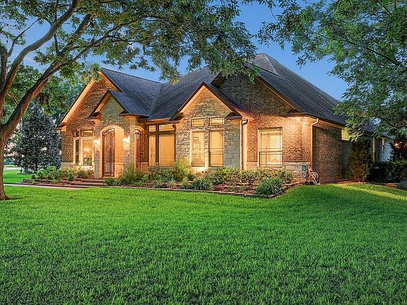 2nd image of 7835 Sweetbrook Cir