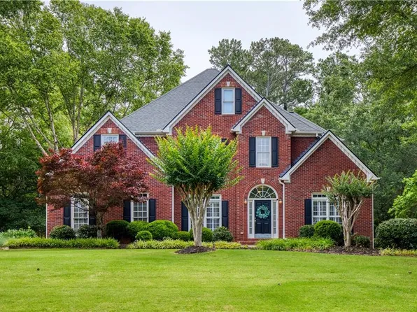 610 Woodstream Ct, Roswell, GA 30075