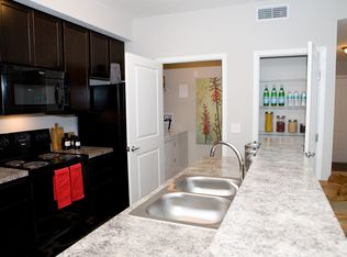 1089 Gabrielle Elaine Dr APT 205, Columbus, OH 43228