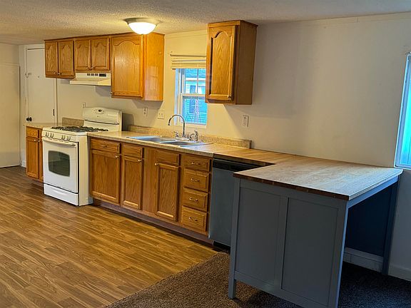 5th image of 13201 Parkway Ct