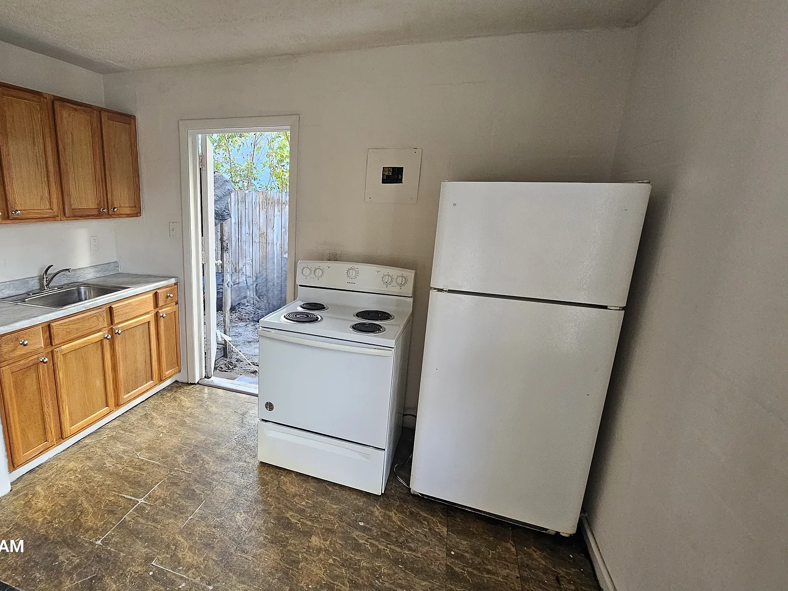 2 bed, 600 sqft, $1,300 — Photo 3