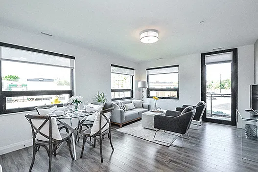 460 A Belmont Ave W #At 460b — Photo 8