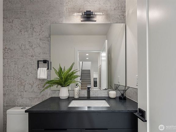 5th image of 5301 N Commercial Street