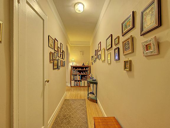 4th image of 117-01 Park Ln S #D3l