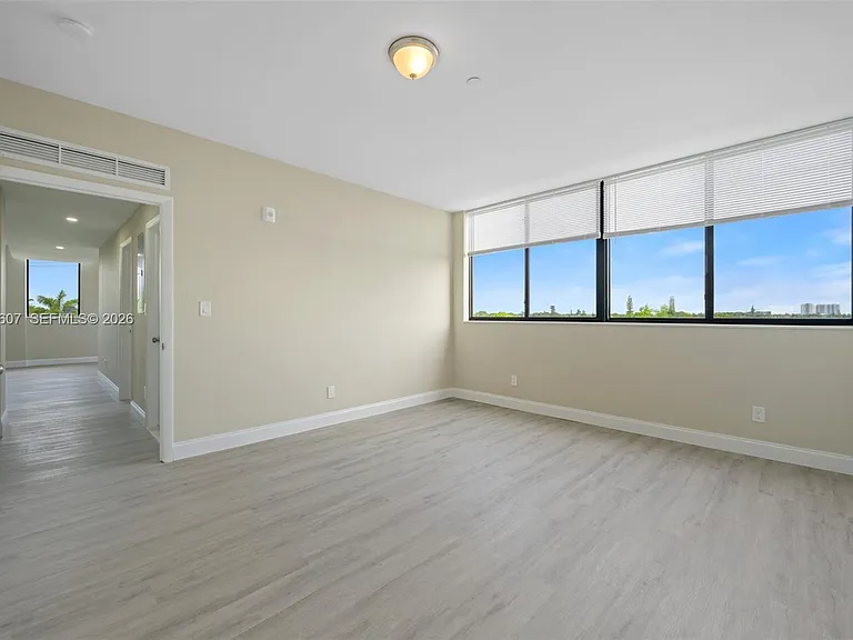 1020 NW 2nd Ave #302 — Photo 13