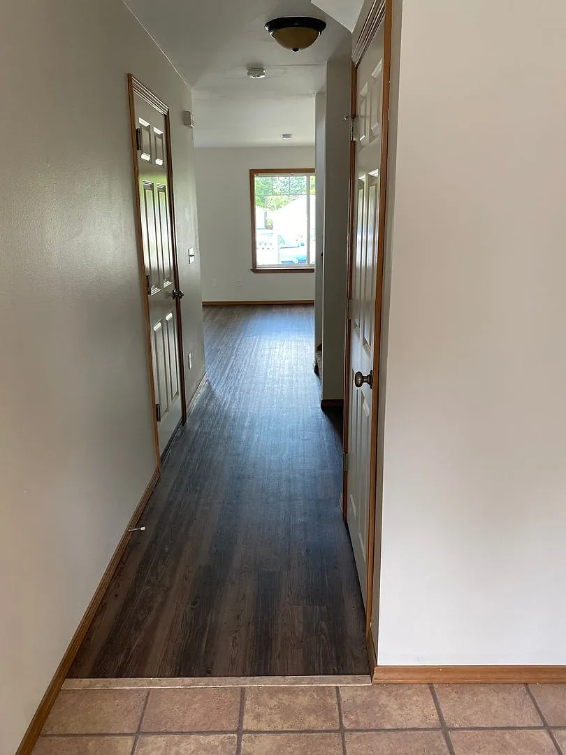 205 - 211 Thompson Lane — Photo 2